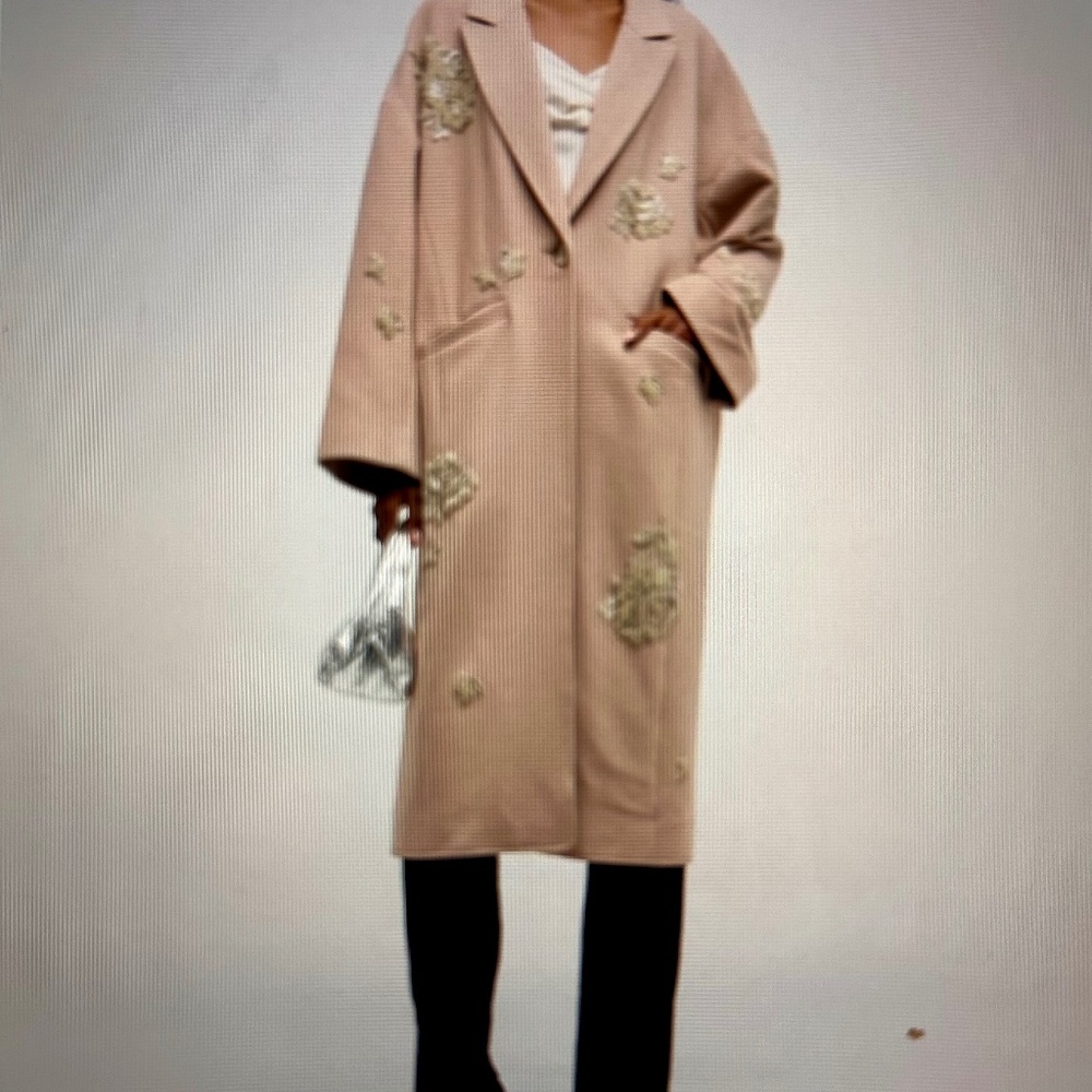 Cinq à Sept Women's Oyster Beige Gravis Rose Embellished Coat Size  Extra Small